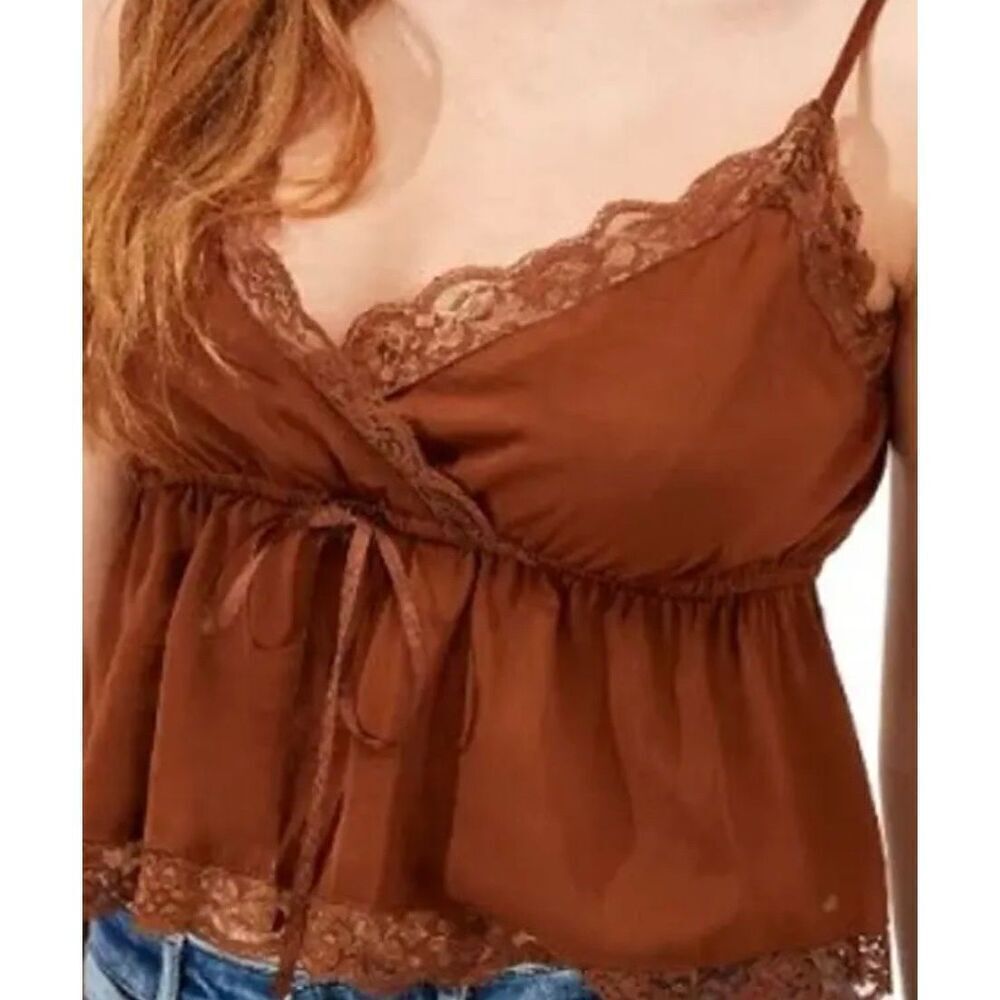 B45. American Eagle Brown Lace Crop Camisole Top Size Small